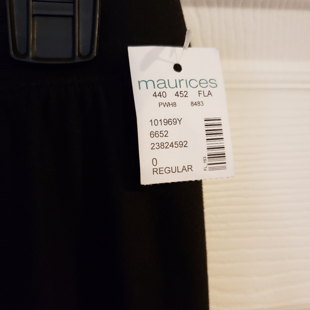 Maurices Ultra Soft Crochet Bottom Leggings Plus 0 - Picture 4 of 6